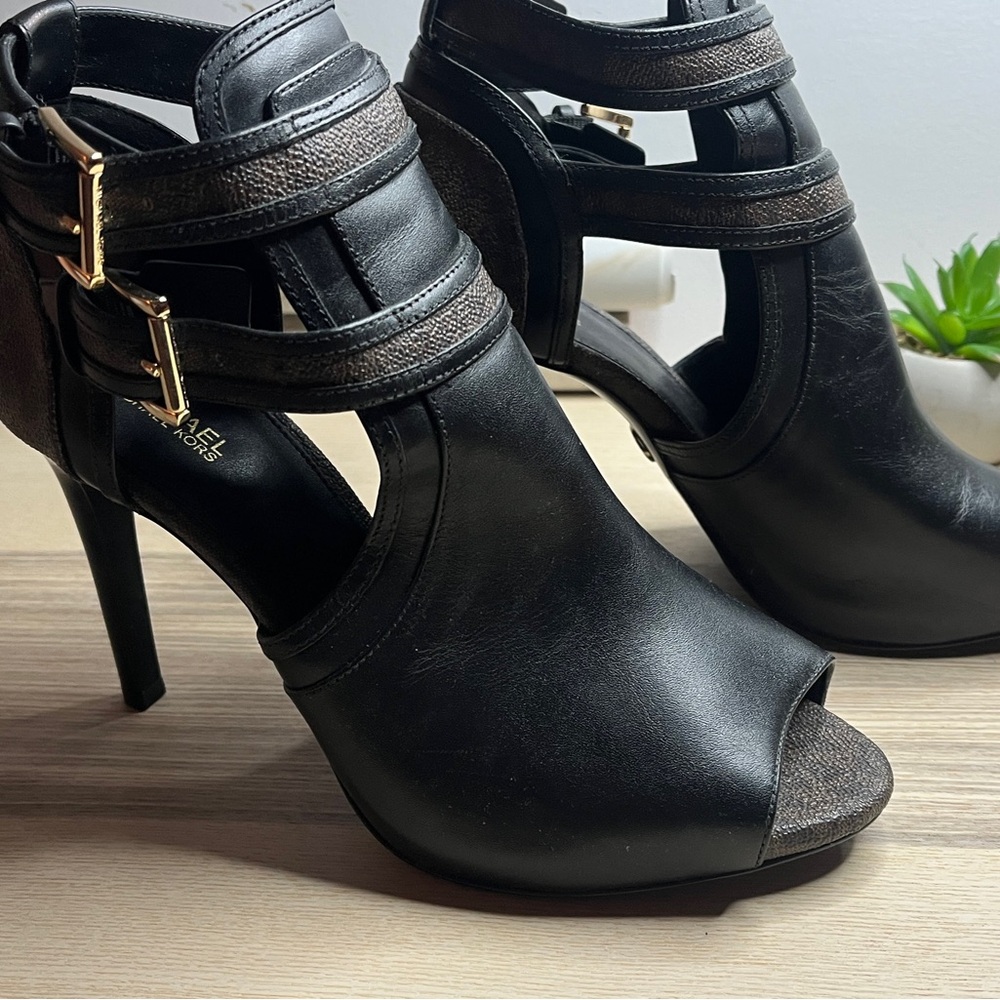 MICHAEL Michael Kors Black Peep-Toe Strappy Leather Heels with Gold Buckles